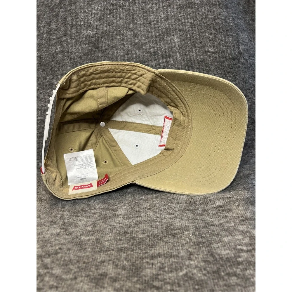 Levi's Baseball‎ Cap Youth Tan/White Embroidered Adjustable Strapback Hat Clean!